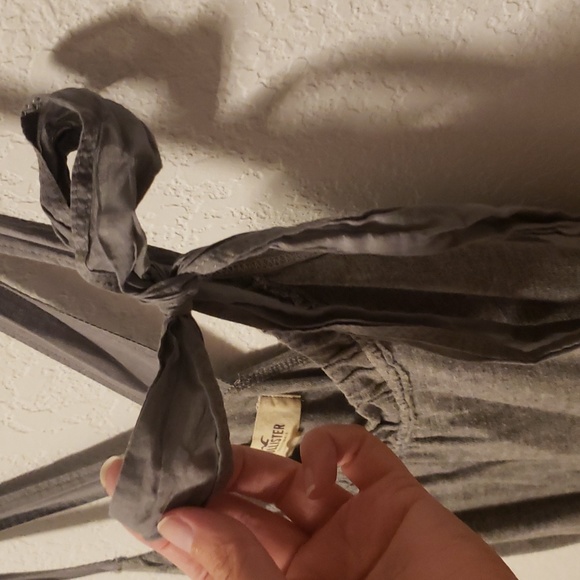 Hollister fit and flare, cute short summer sun dress size medium - Picture 4 of 7